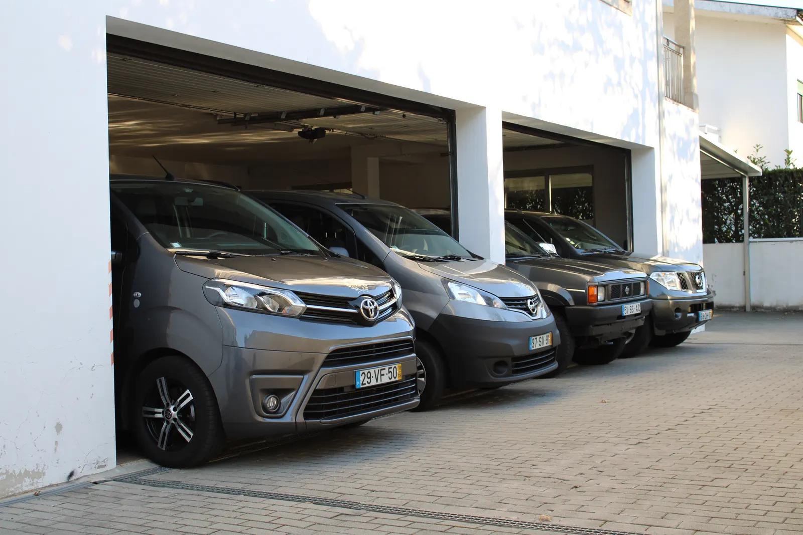 Viaturas na garagem