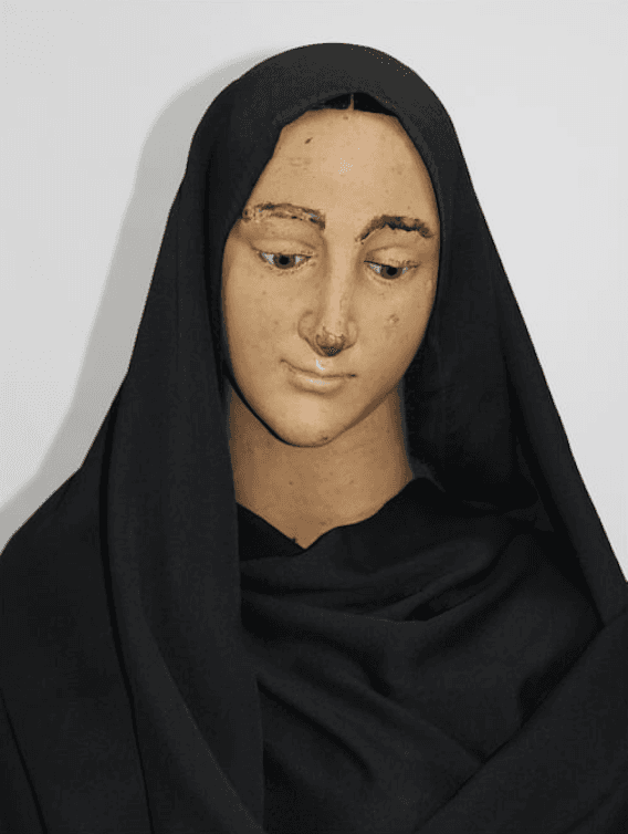 Roca I - figura feminina enlutada